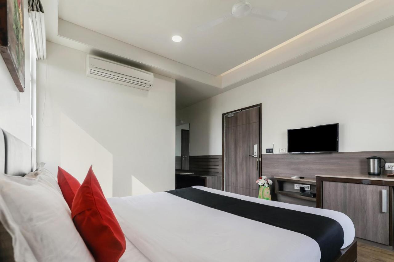 ג'איפור Fleur Hotel מראה חיצוני תמונה