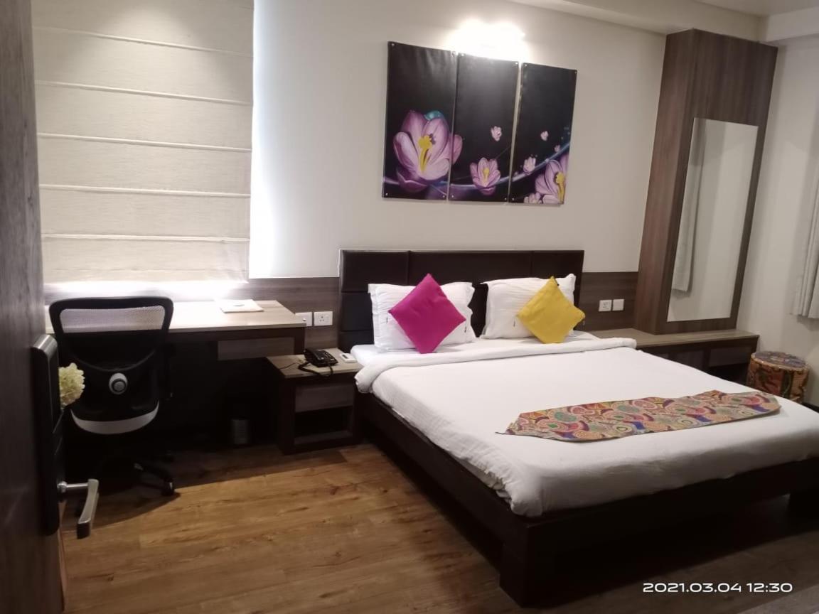 ג'איפור Fleur Hotel מראה חיצוני תמונה