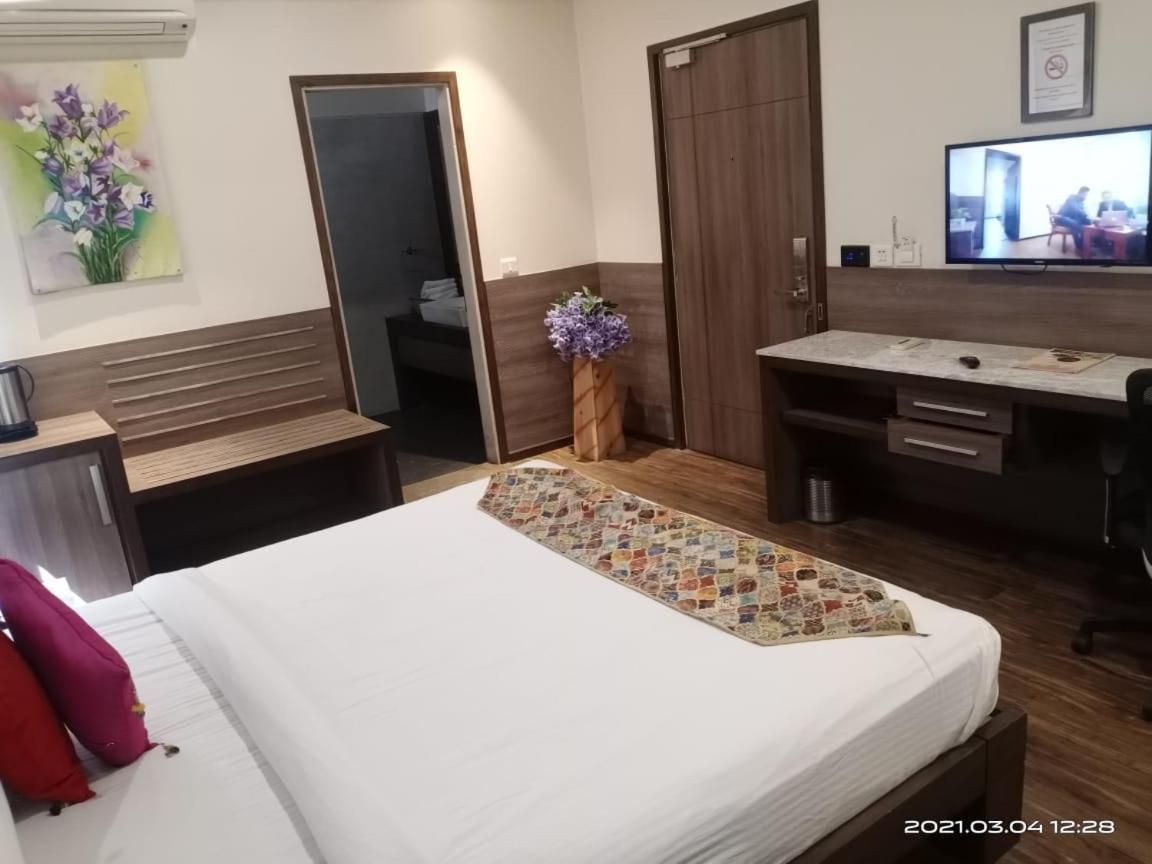 ג'איפור Fleur Hotel מראה חיצוני תמונה